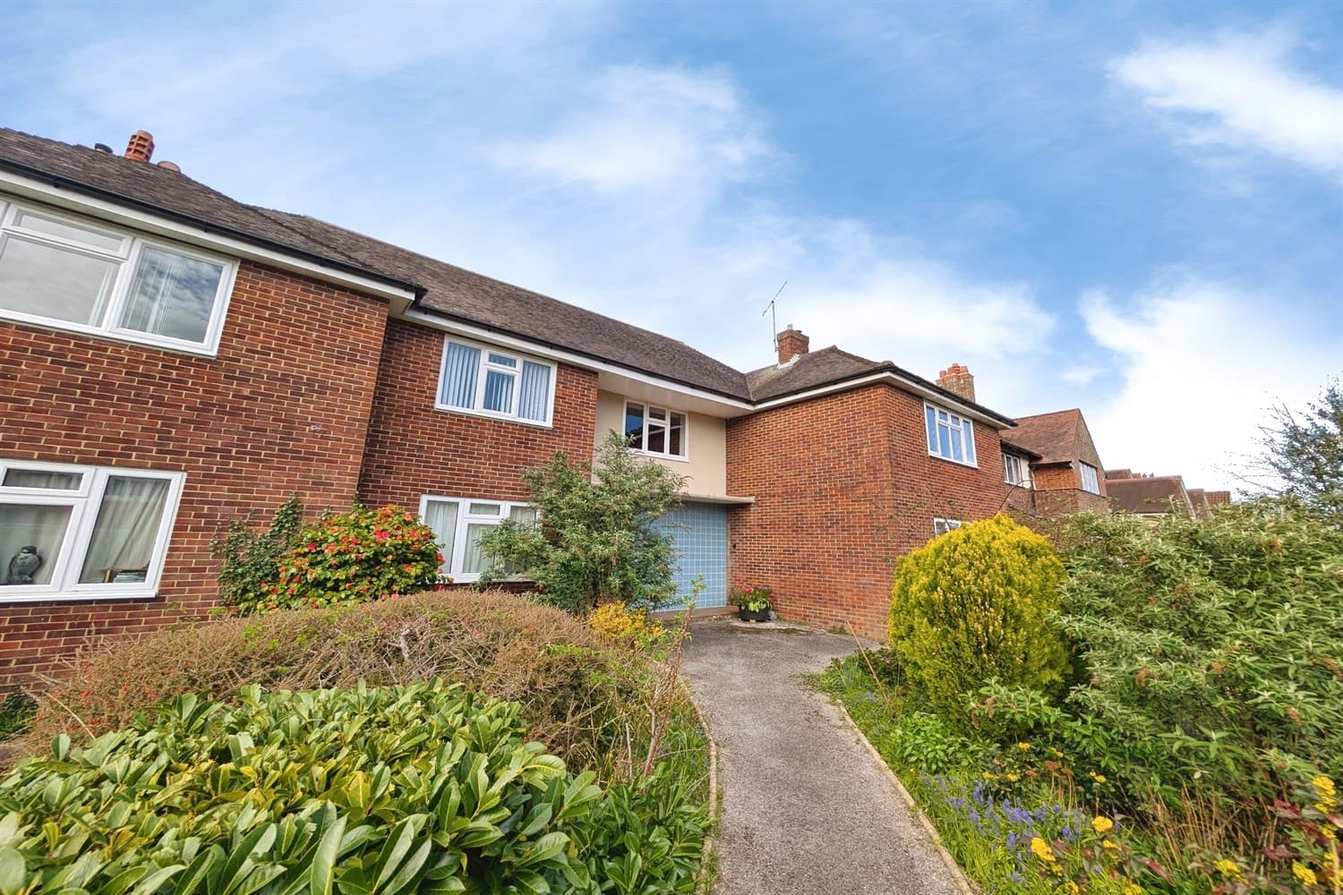 Leigh Court, SO17 ((Email)) - Image 1