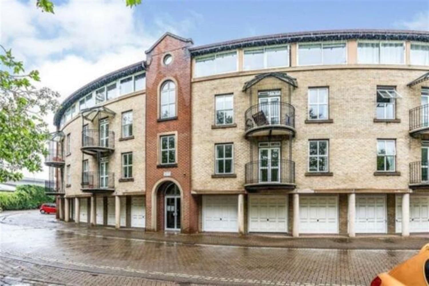 Alcantara Crescent, Ocean Village, SO14 ((Main)) - Image 1