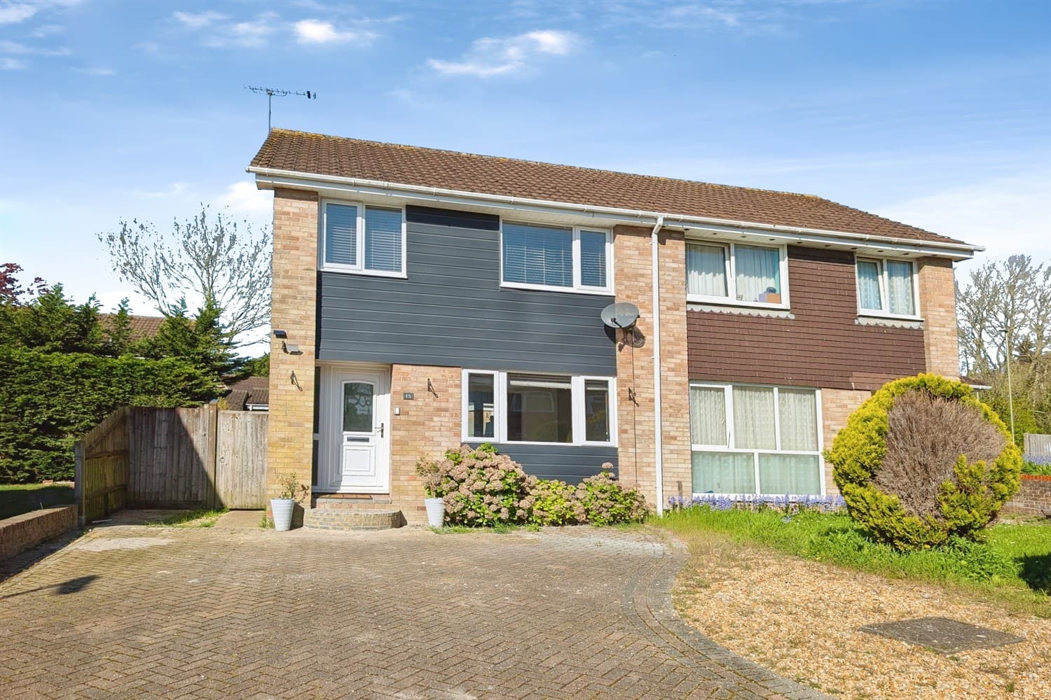Bracken Crescent, SO50 ((Main)) - Image 1