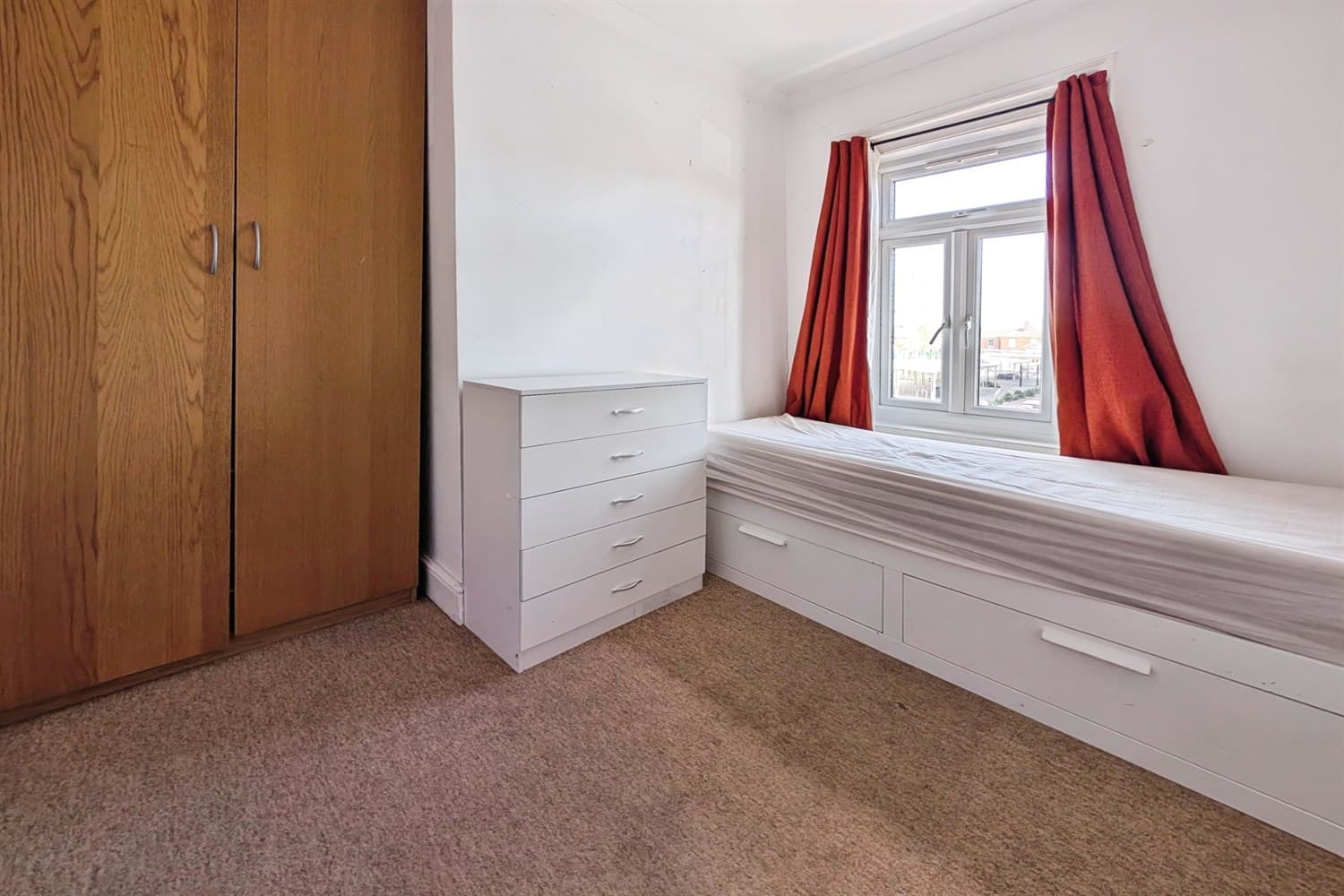 Malmesbury Place, SO15