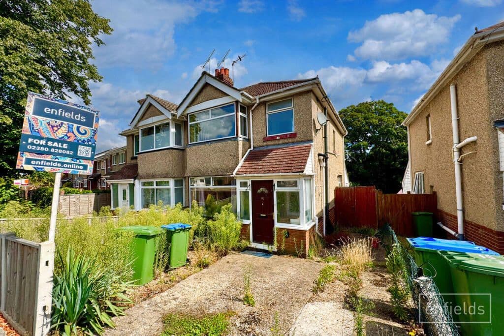 Romsey Road, Southampton, SO16 4BW